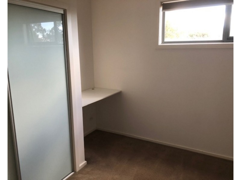 3/18 Ross Road, Croydon VIC 3136