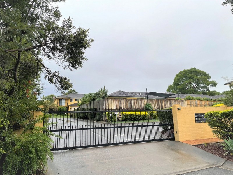 18 Pumice Street, Eight Mile Plains QLD 4113