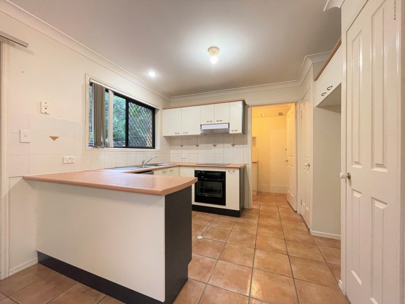 18 Pumice Street, Eight Mile Plains QLD 4113