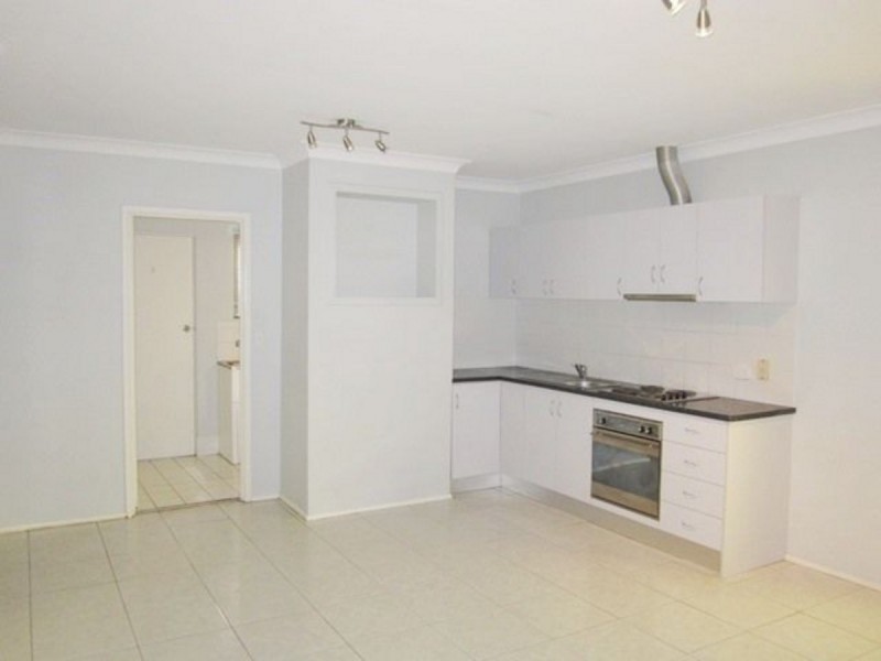 8/213 Scarborough Street, Southport QLD 4215