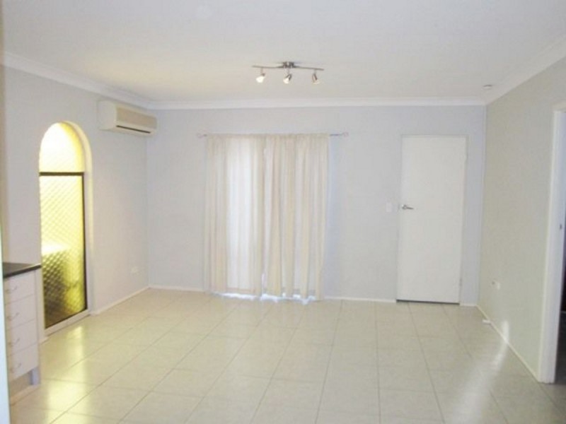 8/213 Scarborough Street, Southport QLD 4215