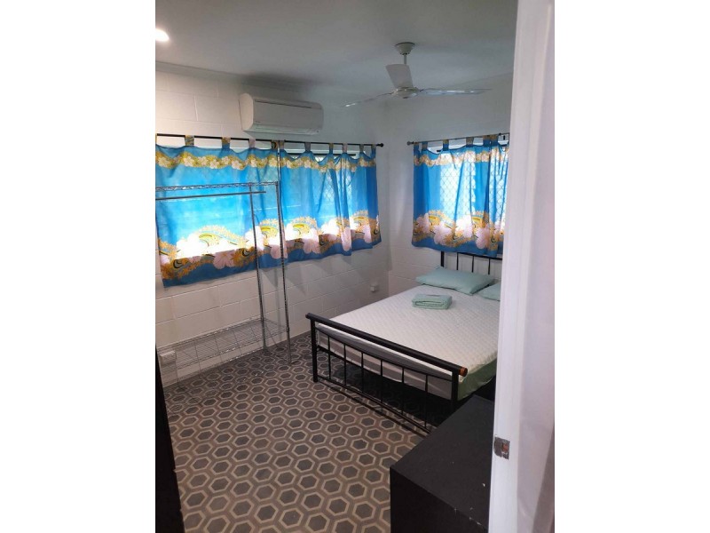 5 Vigilant Close, Bentley Park QLD 4869