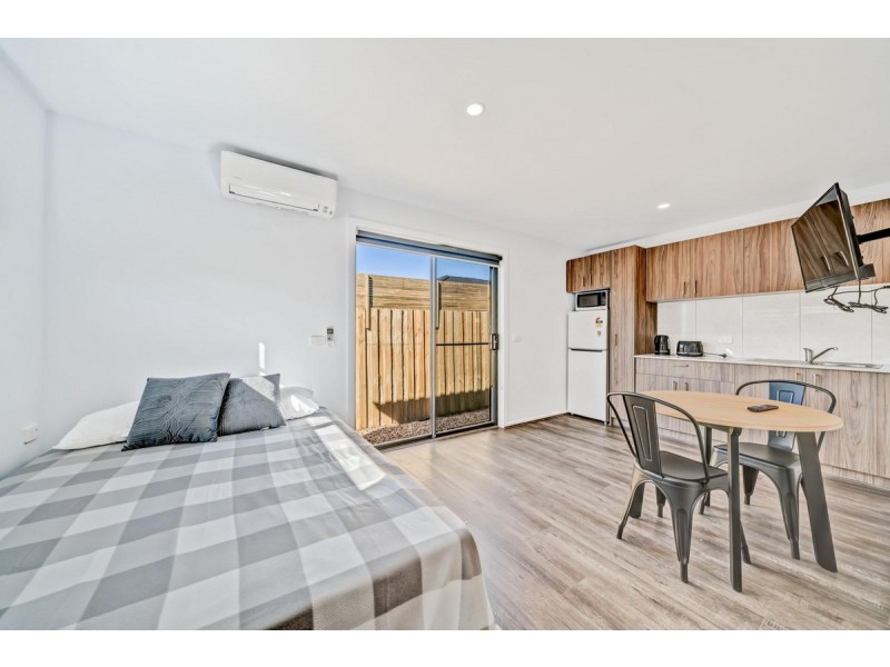 1/4 George Street, Noble Park VIC 3174