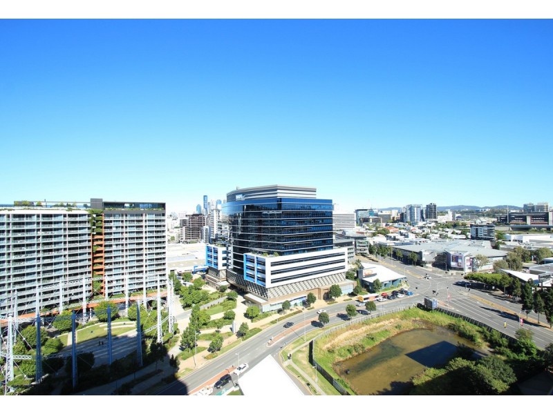 1301/12 Cunningham Street, Newstead QLD 4006