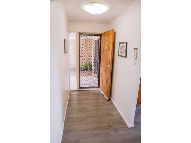 18 Westmoreland Boulevard, Springwood QLD 4127