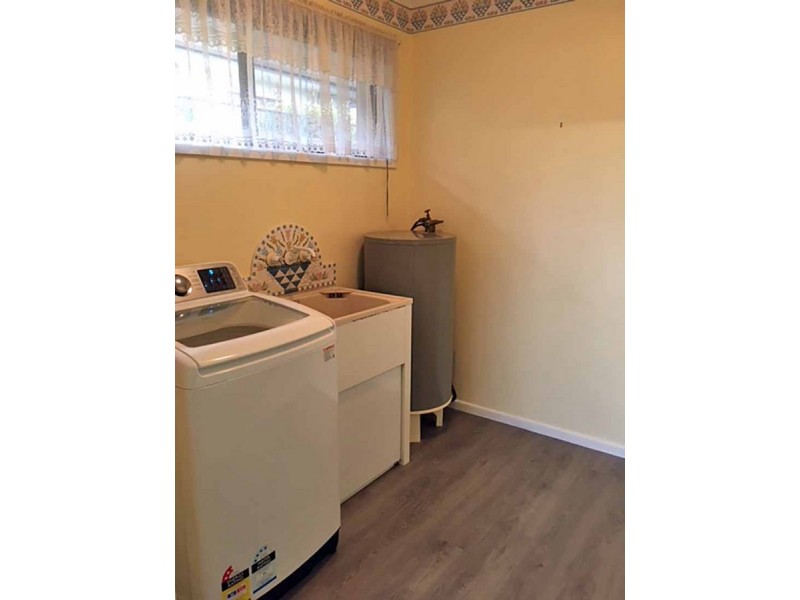 18 Westmoreland Boulevard, Springwood QLD 4127