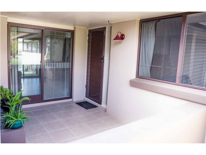 18 Westmoreland Boulevard, Springwood QLD 4127