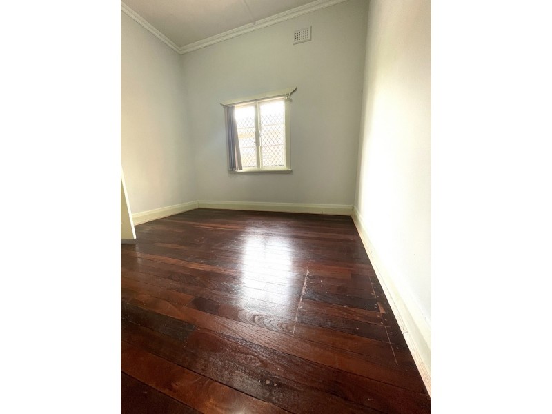 11 McMaster Street, Victoria Park WA 6100