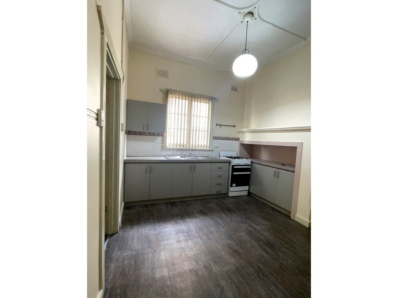 11 McMaster Street, Victoria Park WA 6100