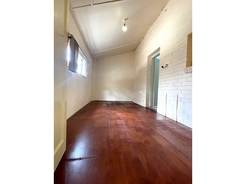 11 McMaster Street, Victoria Park WA 6100