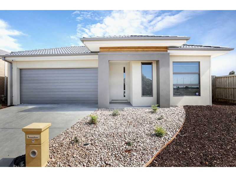 9 Erne Mews, Melton South VIC 3338