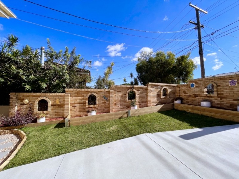 8 Lorinya Street, Mansfield QLD 4122