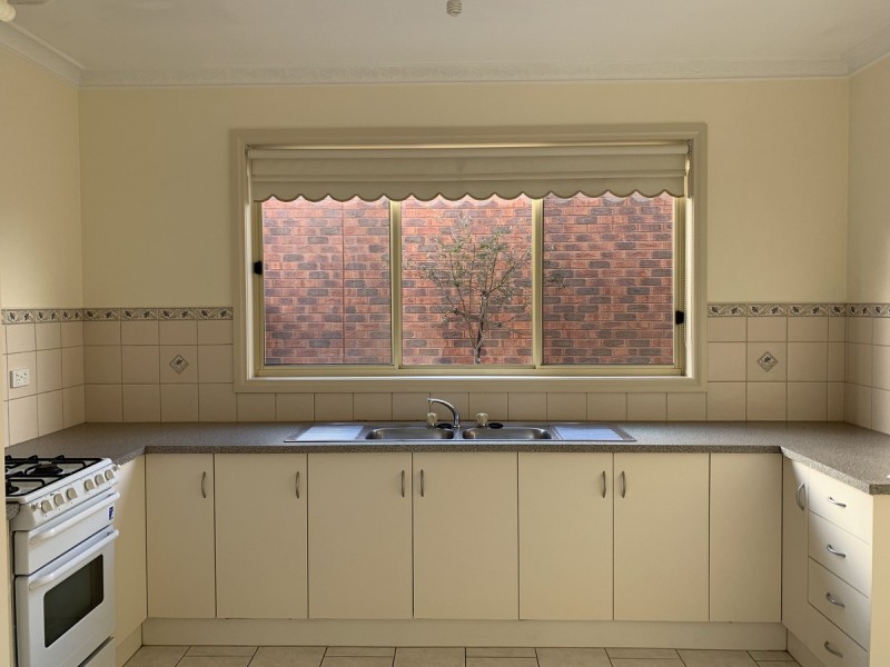 37 Spicer Boulevard, Altona Meadows VIC 3028