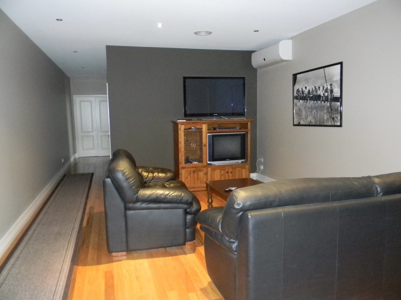 6 Charlesworth Street, Laverton VIC 3028