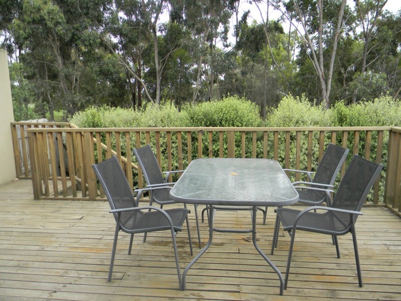 6 Charlesworth Street, Laverton VIC 3028