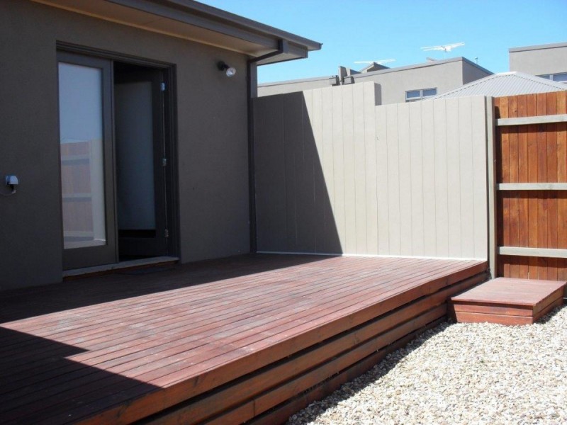 1A Wood Street, Deer Park VIC 3023