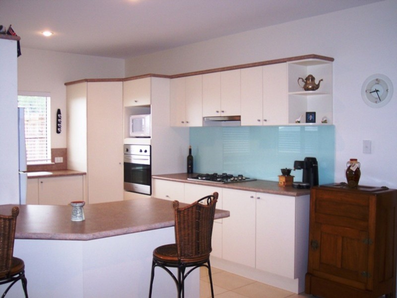 4 Palmetto Street, Palm Cove QLD 4879