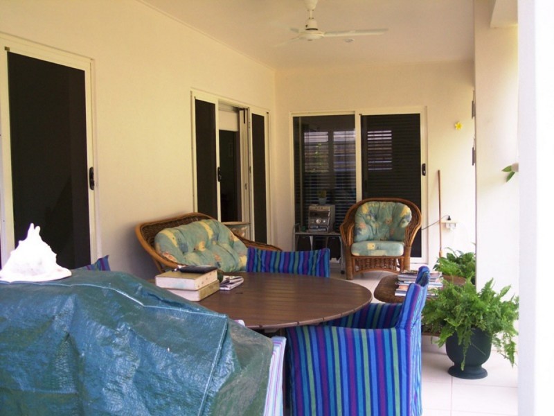 4 Palmetto Street, Palm Cove QLD 4879