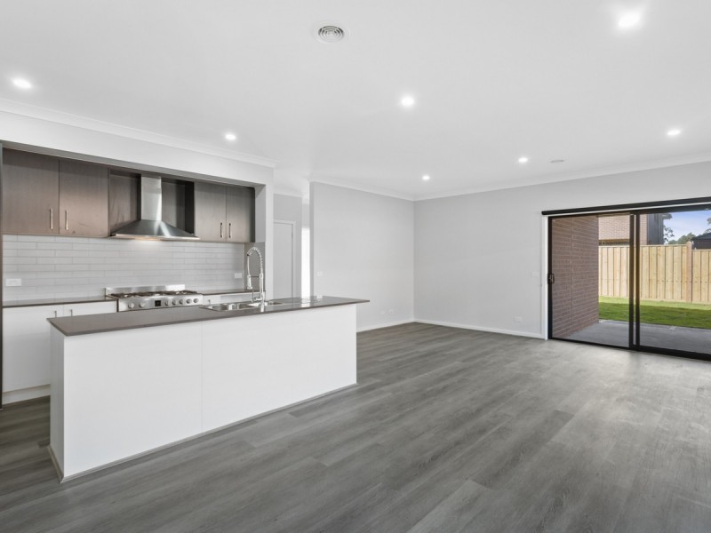 19 Camrose Street, Mickleham VIC 3064