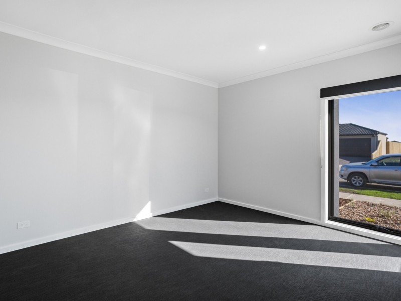 19 Camrose Street, Mickleham VIC 3064