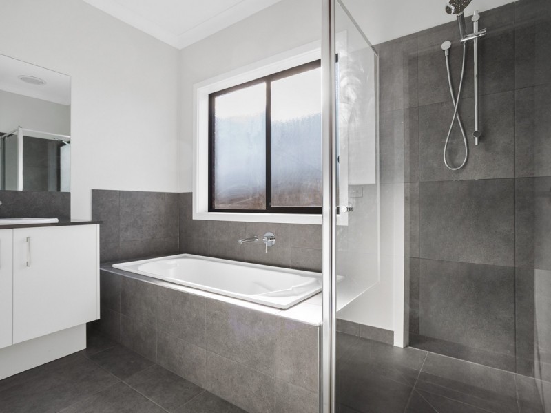 19 Camrose Street, Mickleham VIC 3064