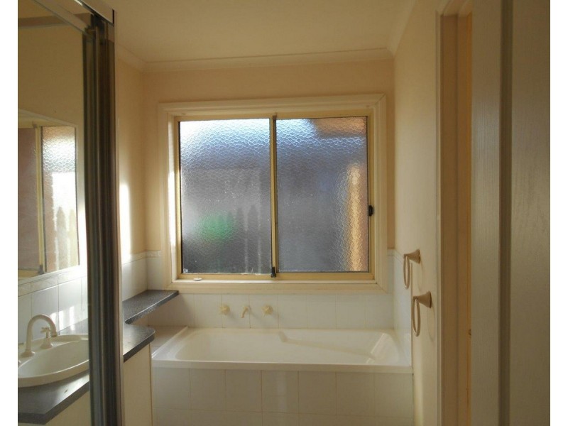 13 Barrow Court, Hoppers Crossing VIC 3029