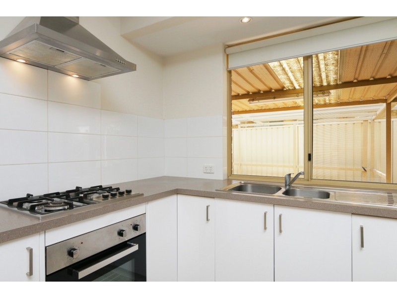 82 Bottlebrush Drive, Kiara WA 6054