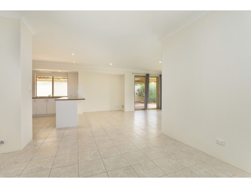 82 Bottlebrush Drive, Kiara WA 6054