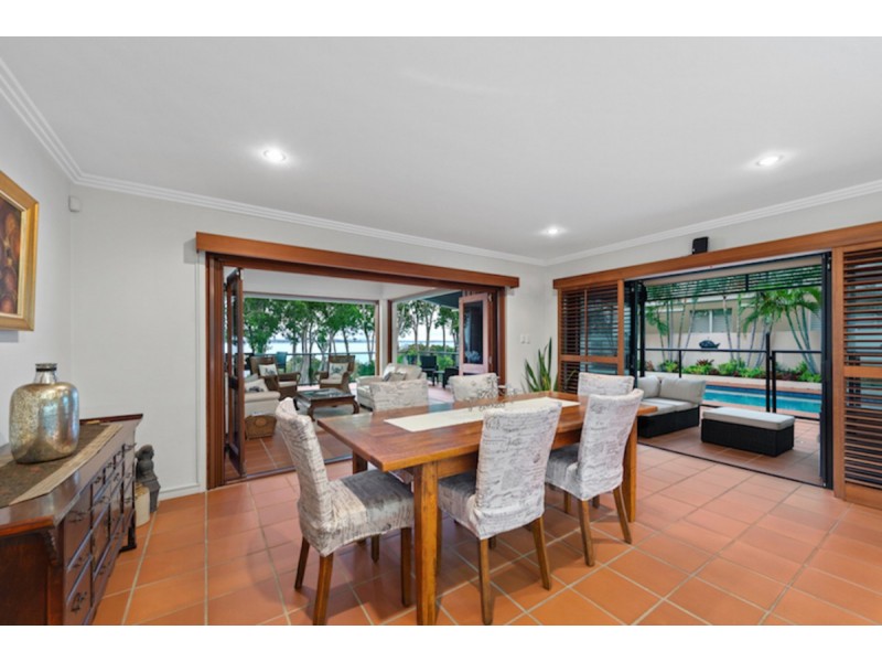 208 Main Road, Wellington Point QLD 4160