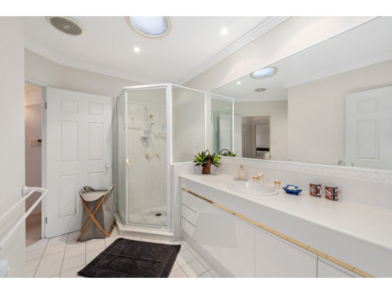 208 Main Road, Wellington Point QLD 4160