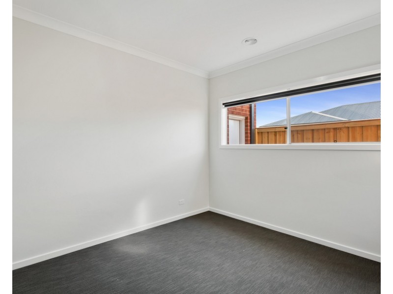 37 Honeydew Way, Rockbank VIC 3335