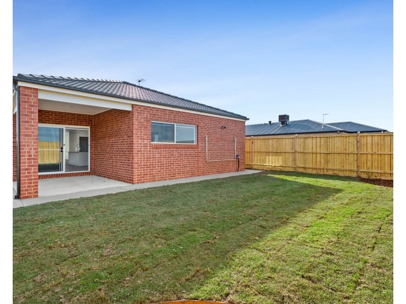 37 Honeydew Way, Rockbank VIC 3335