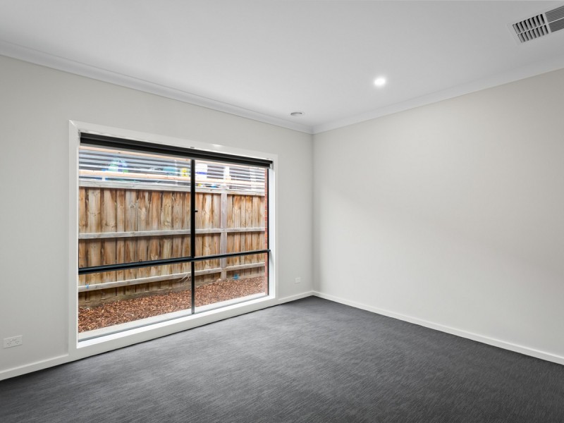 31 Vautier Avenue, Mickleham VIC 3064