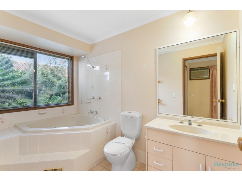 40 Gordon  Crescent, Sandstone Point QLD 4511