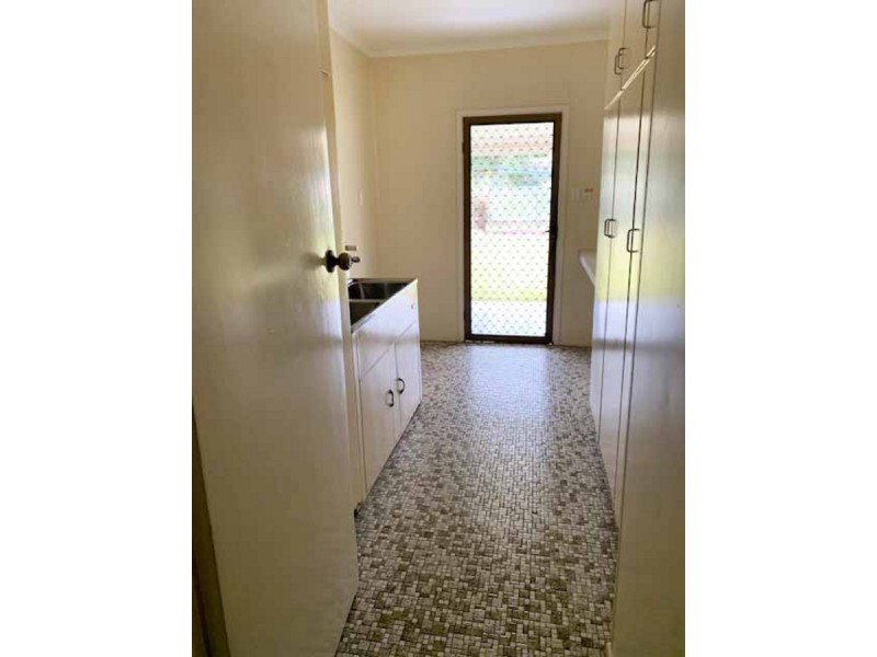 10 Lagoon Street, West Mackay QLD 4740