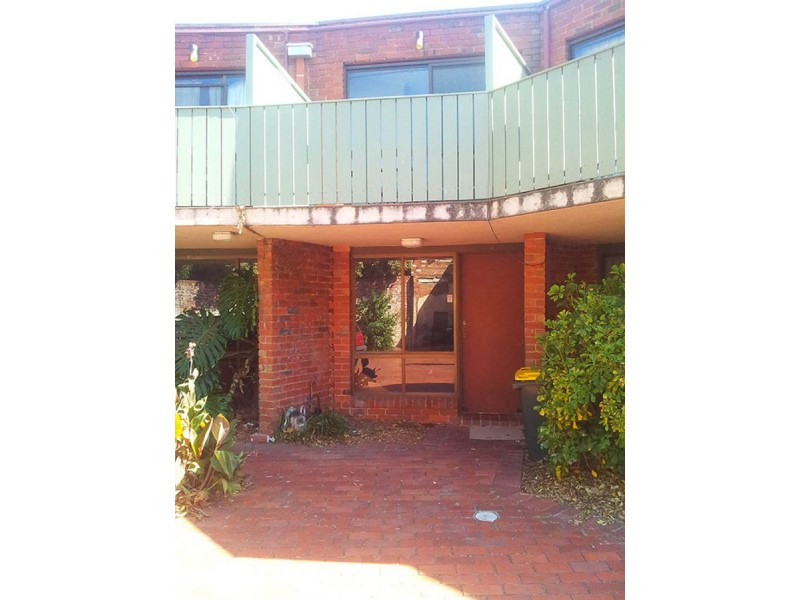 4/31 Barkly Street, Carlton VIC 3053