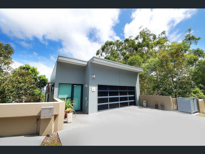 1 Currumbin Crest, Currumbin QLD 4223