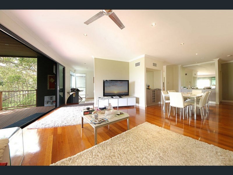 1 Currumbin Crest, Currumbin QLD 4223