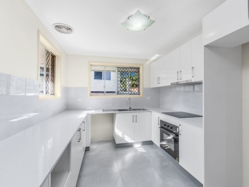 3 Juanita Grove, Springwood QLD 4127