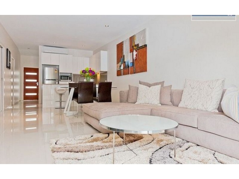 138 Cypress Street, Urangan QLD 4655