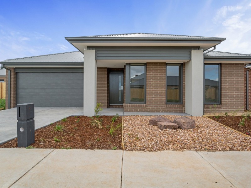 6 Fragrant Drive, Lara VIC 3212