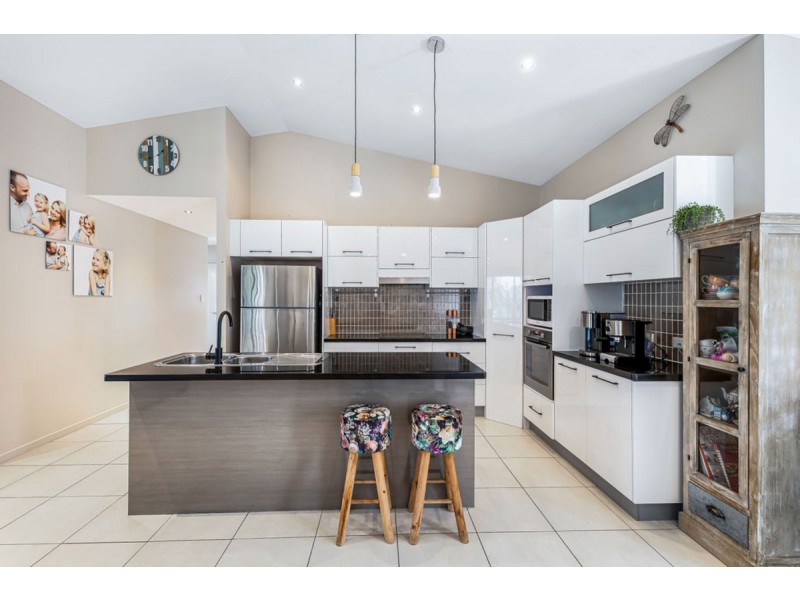 8 Austine Court, Beerwah QLD 4519