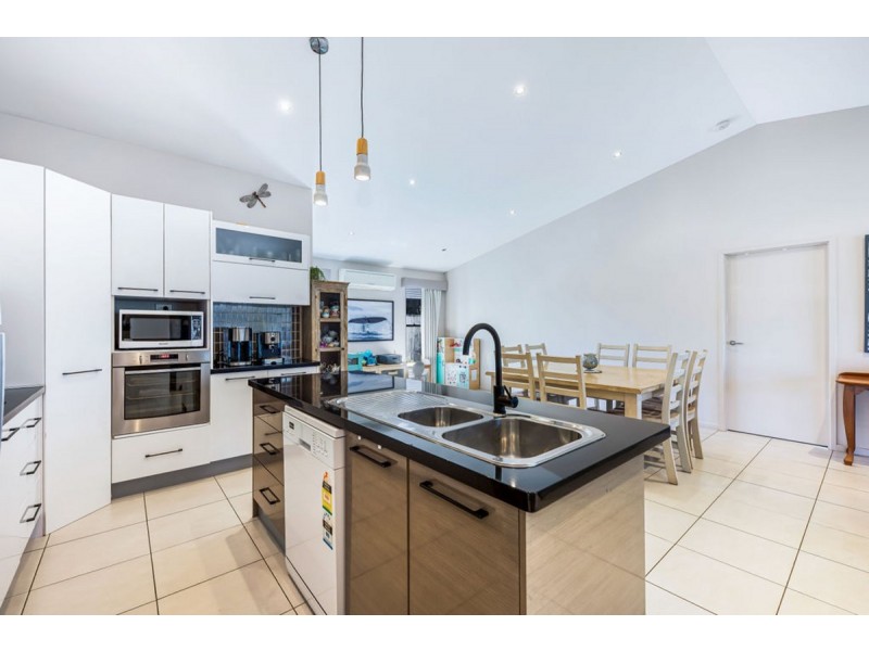 8 Austine Court, Beerwah QLD 4519