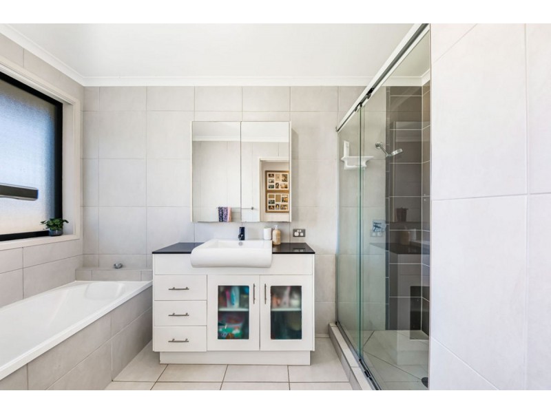 8 Austine Court, Beerwah QLD 4519