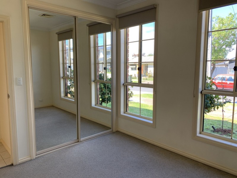 27 Wackett Street, Laverton VIC 3028