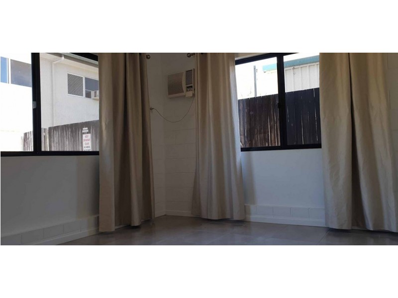 2/23 Douglas Street, Manunda QLD 4870