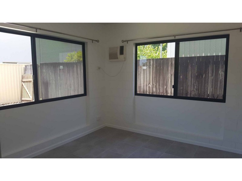 2/23 Douglas Street, Manunda QLD 4870