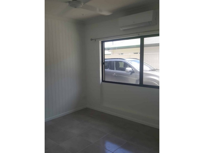 2/23 Douglas Street, Manunda QLD 4870
