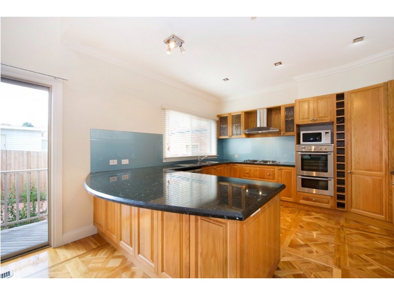 4 Peak Street, Malvern East VIC 3145