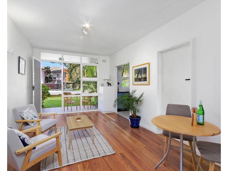 1/10 Grafton Crescent, Dee Why NSW 2099